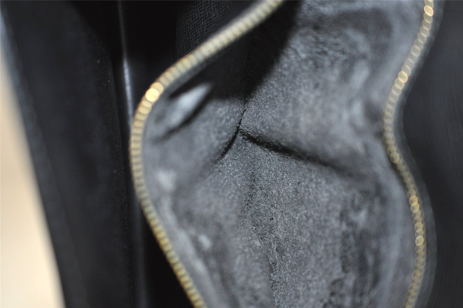 Authentic Louis Vuitton Epi Monceau 2Way Shoulder Hand Bag Black M52122 LV 1222J