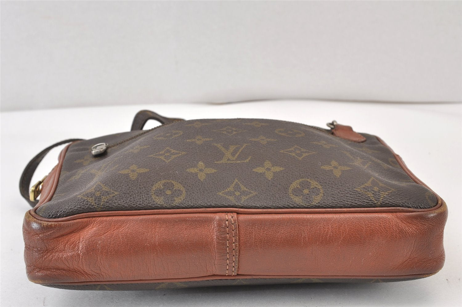 Authentic Louis Vuitton Monogram Shoulder Cross Body Bag Old Model LV 1222K