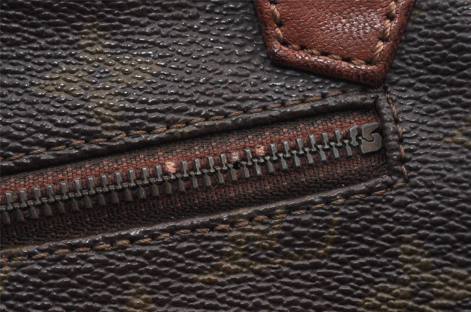 Authentic Louis Vuitton Monogram Shoulder Cross Body Bag Old Model LV 1222K