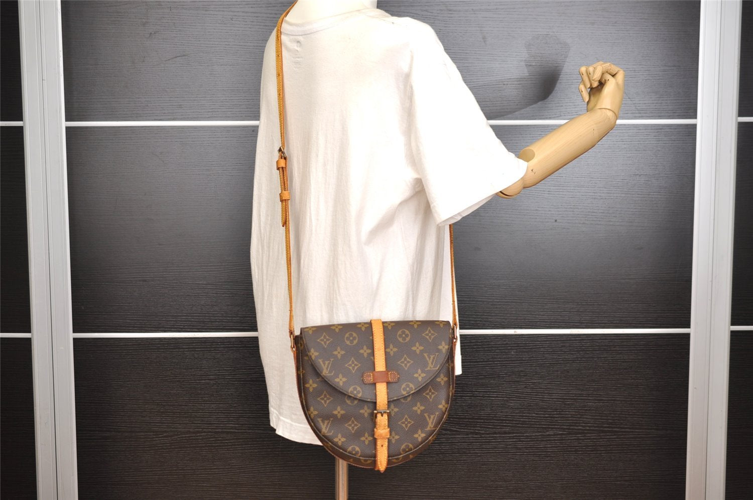 Authentic Louis Vuitton Monogram Chantilly MM Shoulder Bag M51233 Junk 1223J