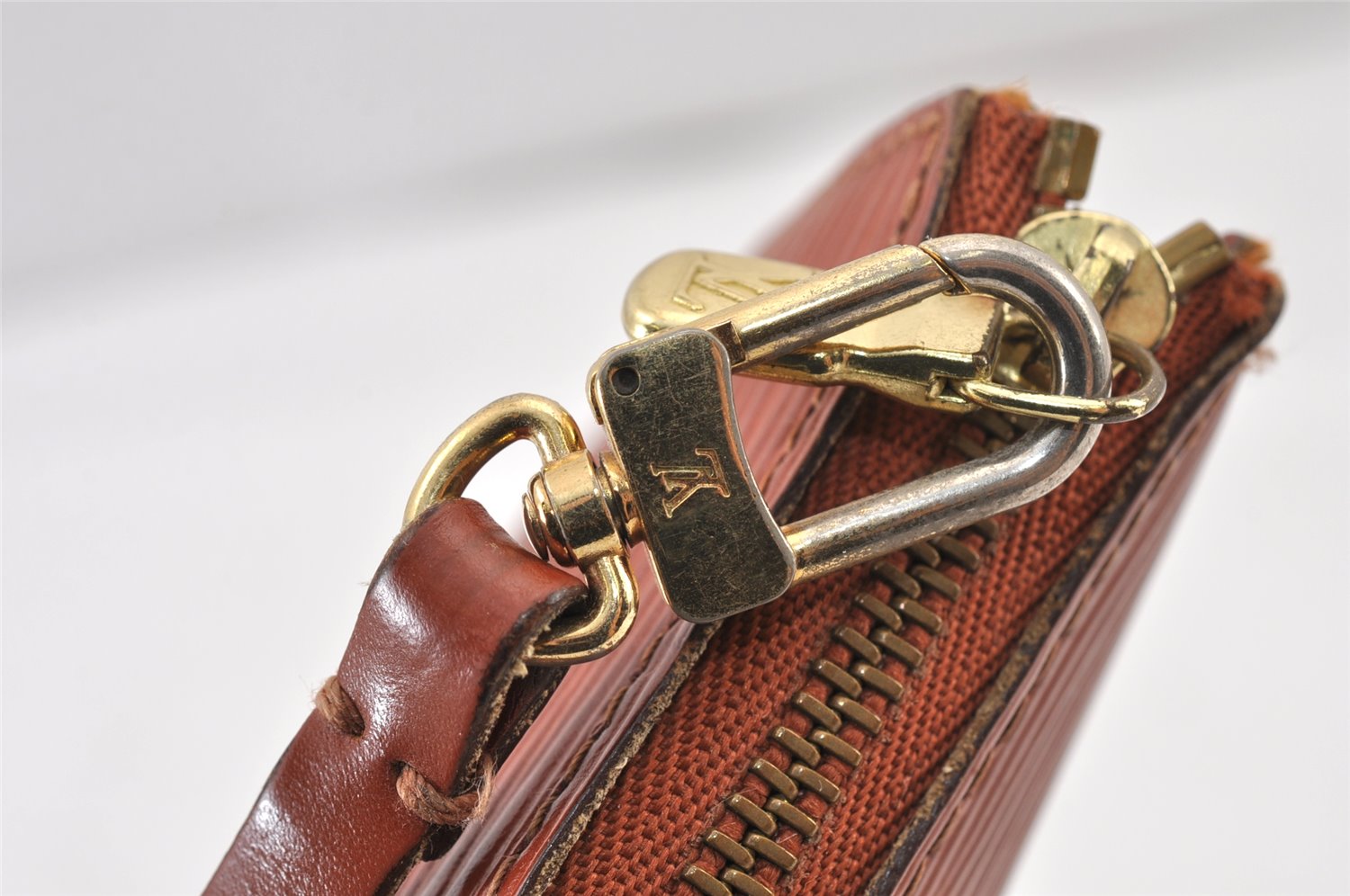 Authentic Louis Vuitton Epi Pochette Accessoires Pouch Brown M52953 LV 1224K