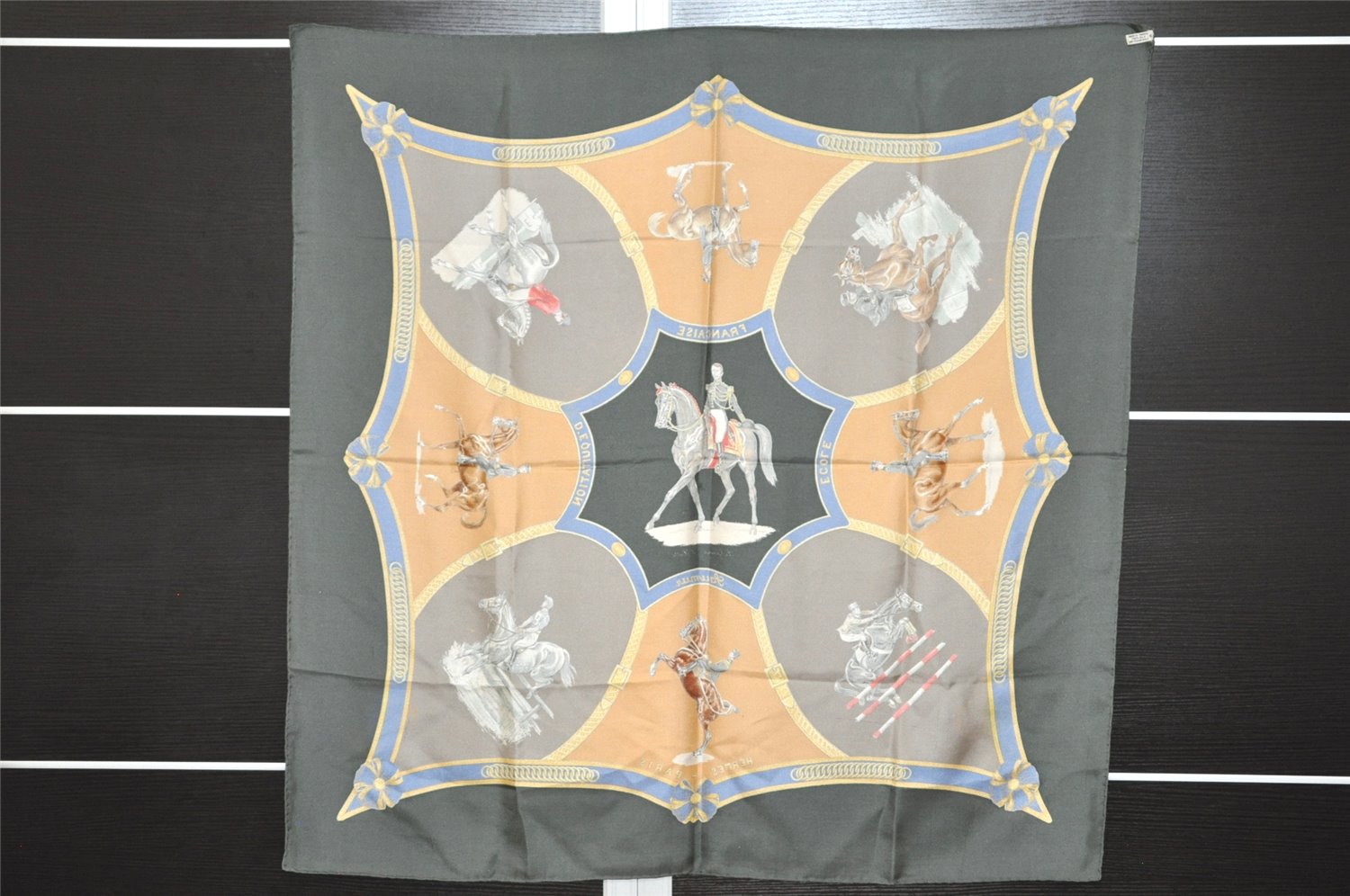 Authentic HERMES Carre 90 Scarf 