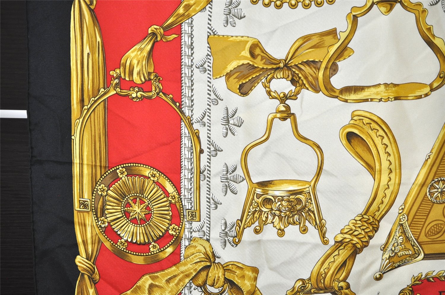 Authentic HERMES Carre 90 Scarf 