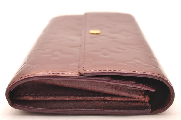 Auth Louis Vuitton Vernis Portefeuille Sarah Wallet Wine Red M93524 LV 1242J