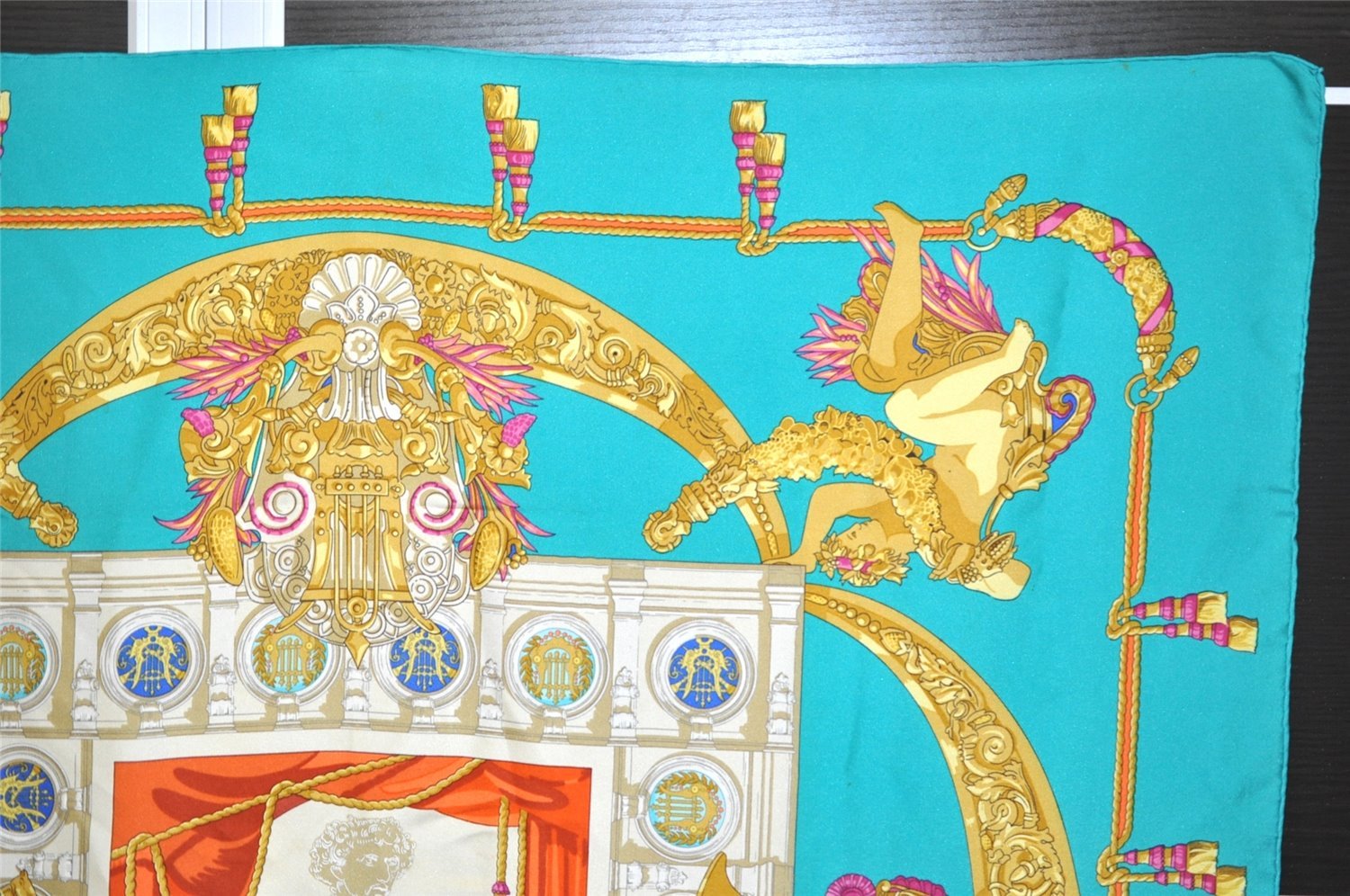 Authentic HERMES Carre 90 Scarf 