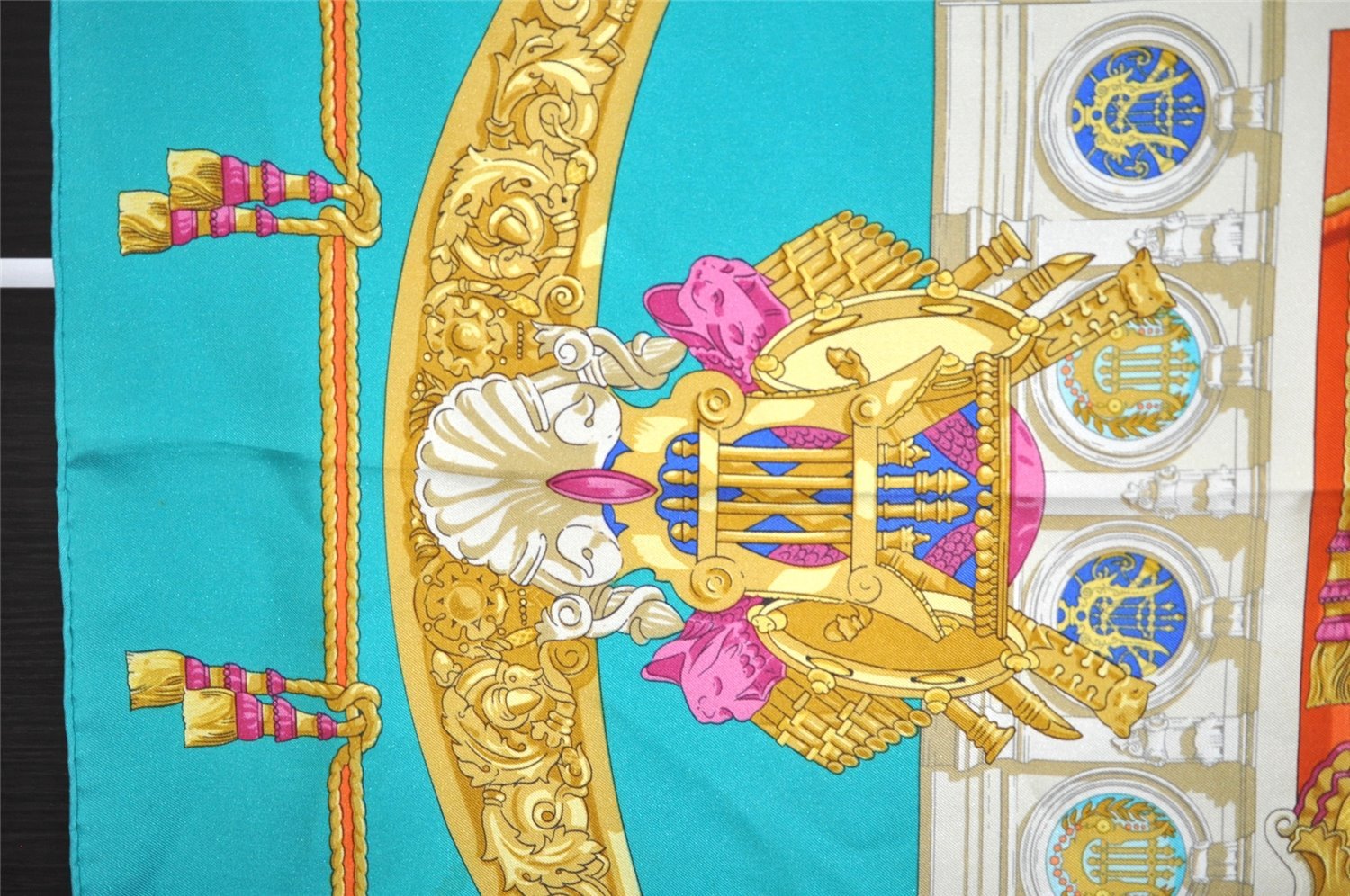 Authentic HERMES Carre 90 Scarf 