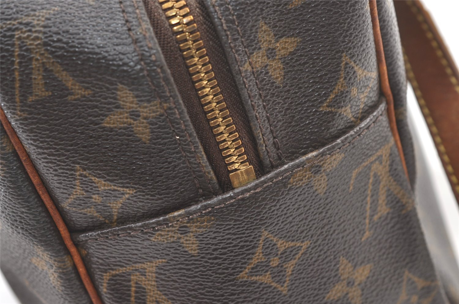 Authentic Louis Vuitton Monogram Cite GM Shoulder Bag M51181 LV 1246K