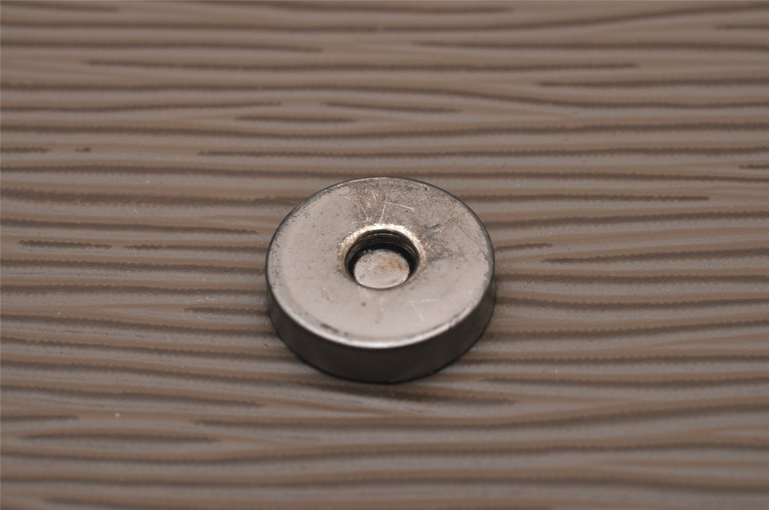 Authentic Louis Vuitton Epi Biarritz Shoulder Bag Purse Gray M5293C LV 1247I