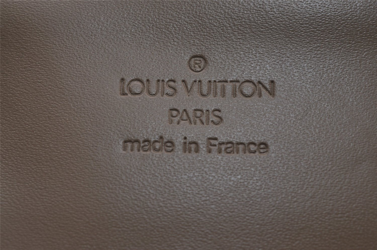 Authentic Louis Vuitton Epi Biarritz Shoulder Bag Purse Gray M5293C LV 1247I