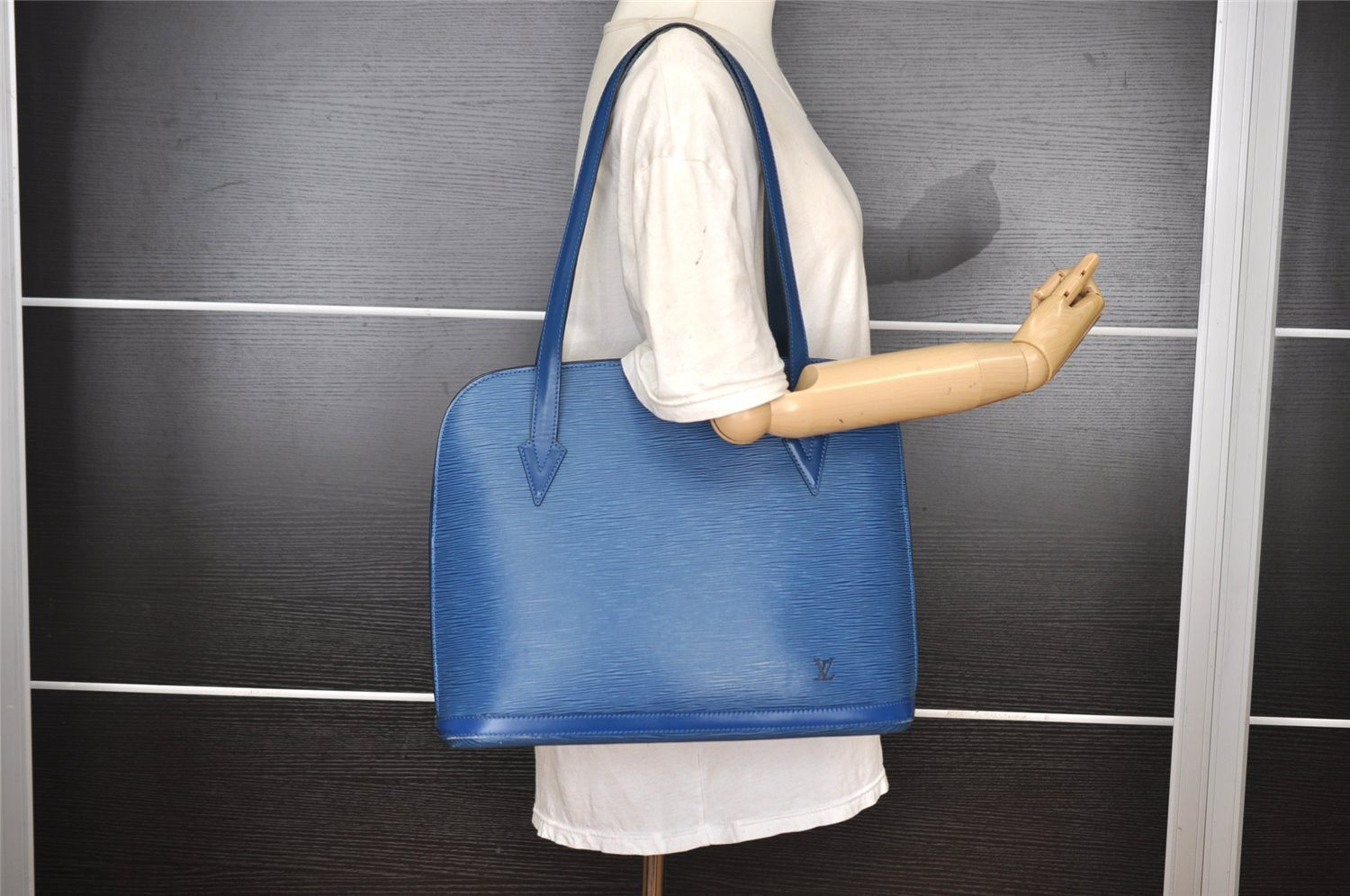 Authentic Louis Vuitton Epi Lussac Shoulder Tote Bag Blue M52285 LV 1248I