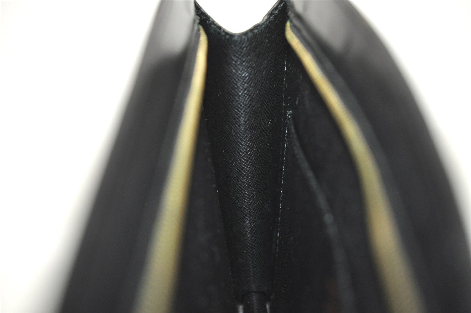 Authentic Louis Vuitton Epi Pochette Homme Clutch Hand Bag Black M52522 LV 1249I