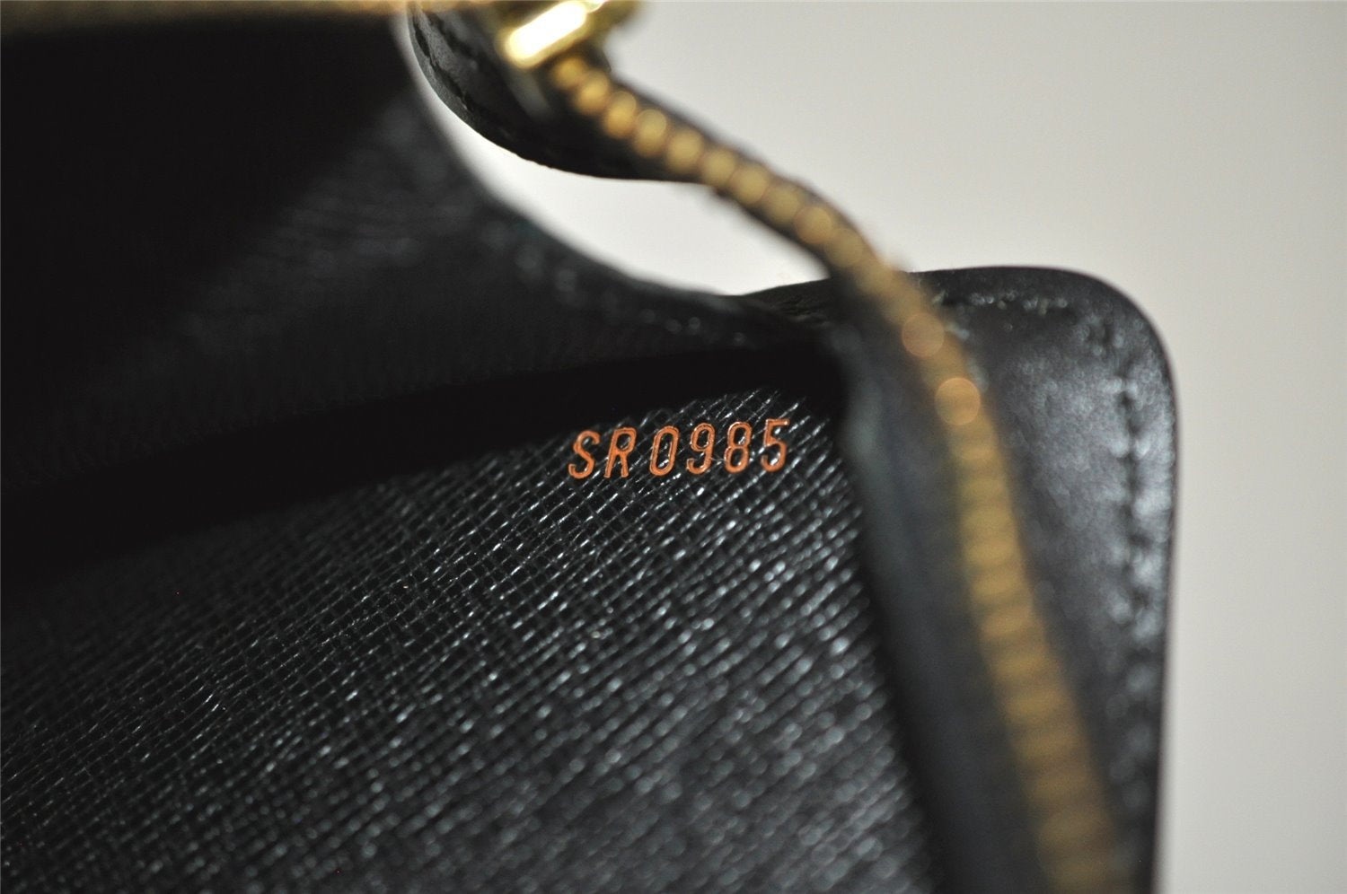 Authentic Louis Vuitton Epi Pochette Homme Clutch Hand Bag Black M52522 LV 1249I