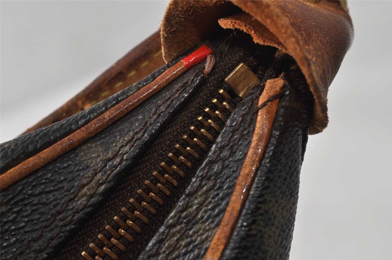 Authentic Louis Vuitton Monogram Boulogne 30 Shoulder Cross Bag M52165 LV 1249K