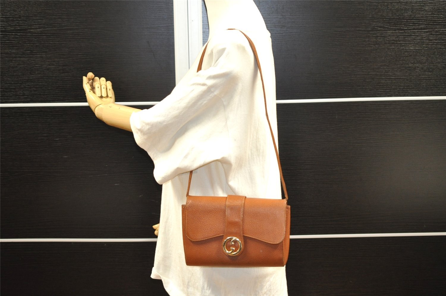 Authentic GUCCI Vintage Shoulder Cross Body Bag Purse Leather Brown 1252I