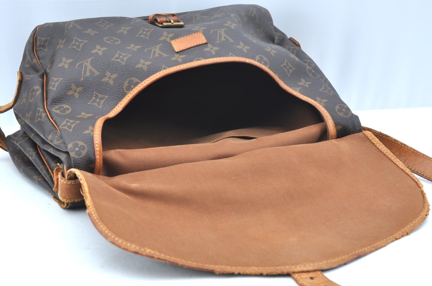 Authentic Louis Vuitton Monogram Saumur 35 Shoulder Cross Bag M42254 Junk 1263J