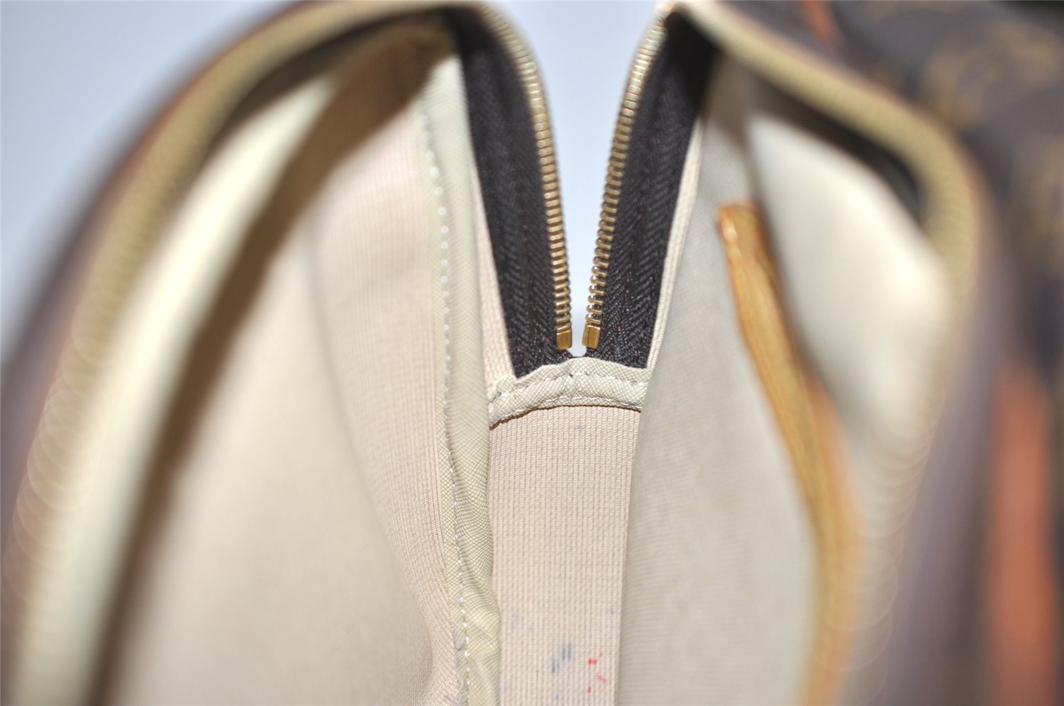 Authentic Louis Vuitton Monogram Reporter PM Shoulder Cross Bag M45254 LV 1264I