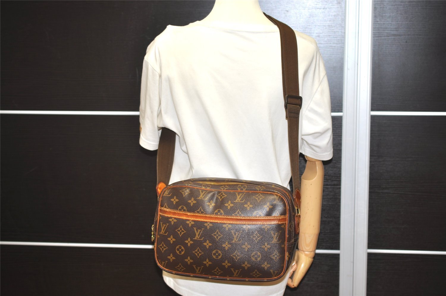 Authentic Louis Vuitton Monogram Reporter PM Shoulder Cross Bag M45254 LV 1264I