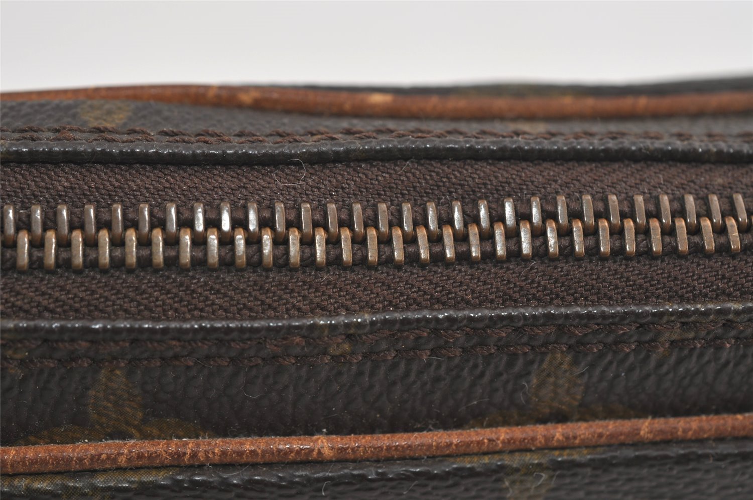 Authentic Louis Vuitton Monogram Marly Dragonne PM M51827 Clutch Hand Bag 1265I