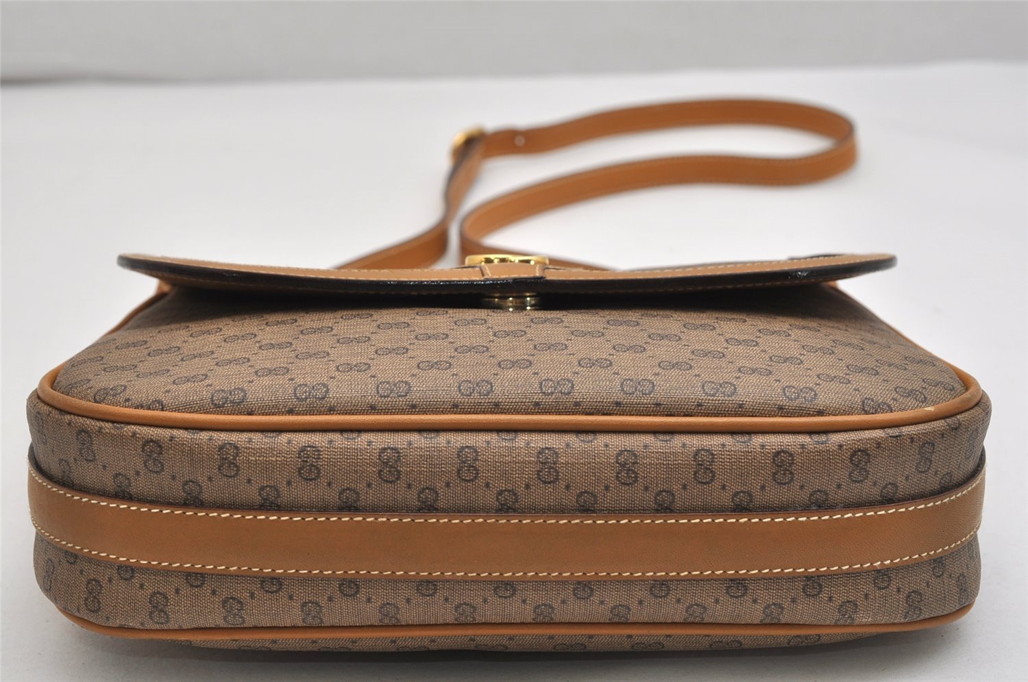 Authentic GUCCI Micro GG PVC Leather Shoulder Cross Body Bag Brown Junk 1265K