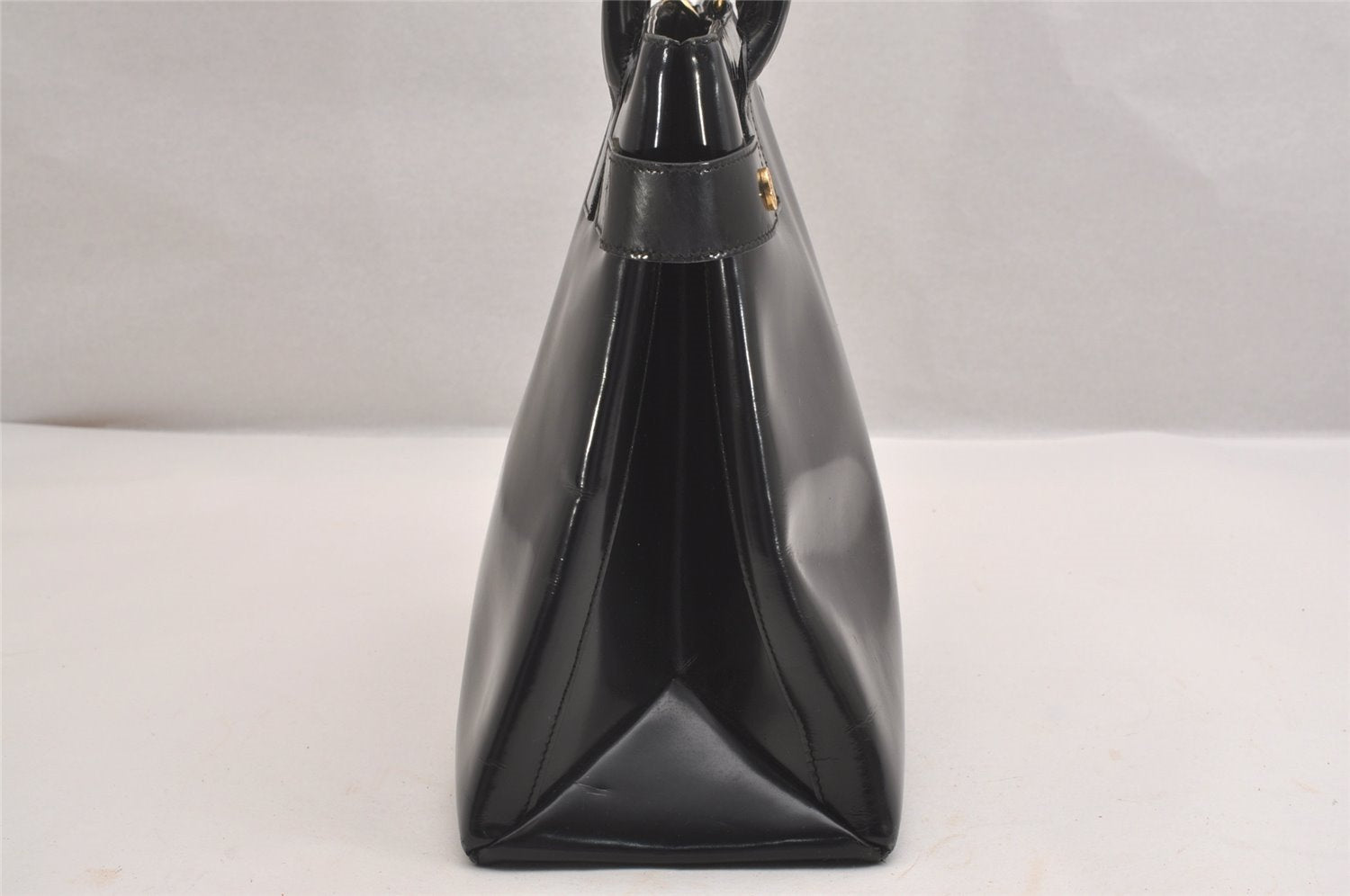 Authentic GUCCI Vintage 2Way Shoulder Hand Bag Purse Enamel Black Junk 1269I