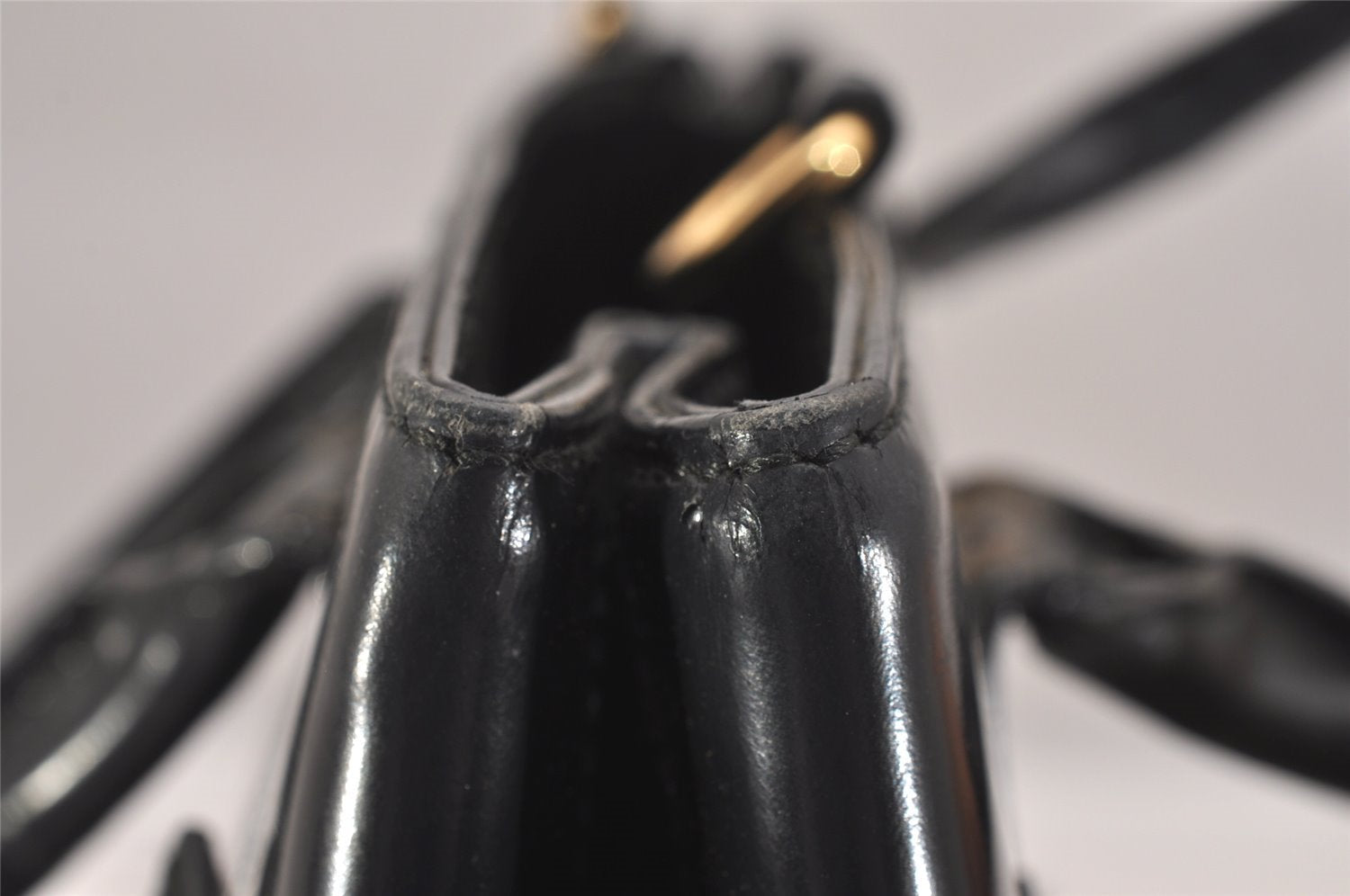 Authentic GUCCI Vintage 2Way Shoulder Hand Bag Purse Enamel Black Junk 1269I