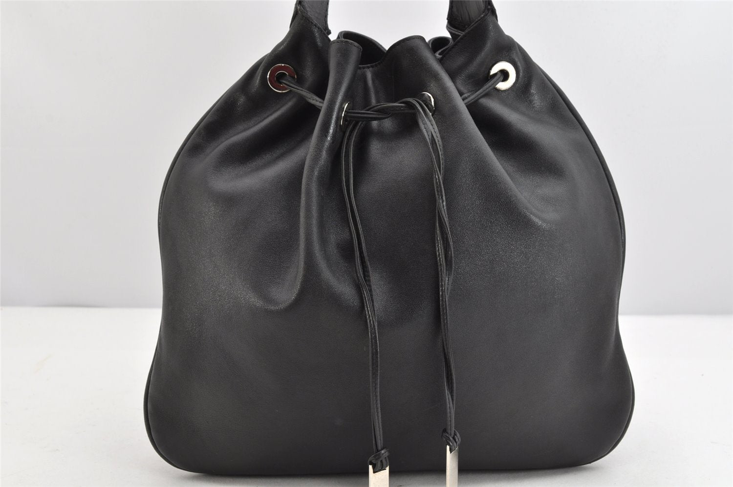 Authentic GUCCI Vintage Shoulder Bag Purse Leather 0014030 Black 1269K