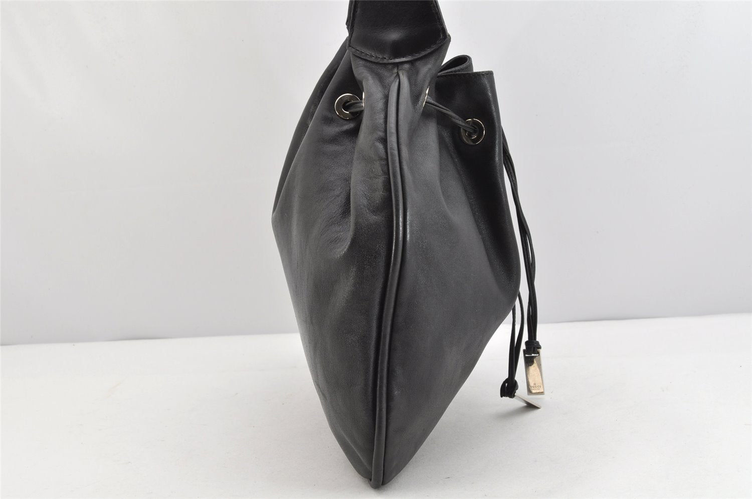 Authentic GUCCI Vintage Shoulder Bag Purse Leather 0014030 Black 1269K