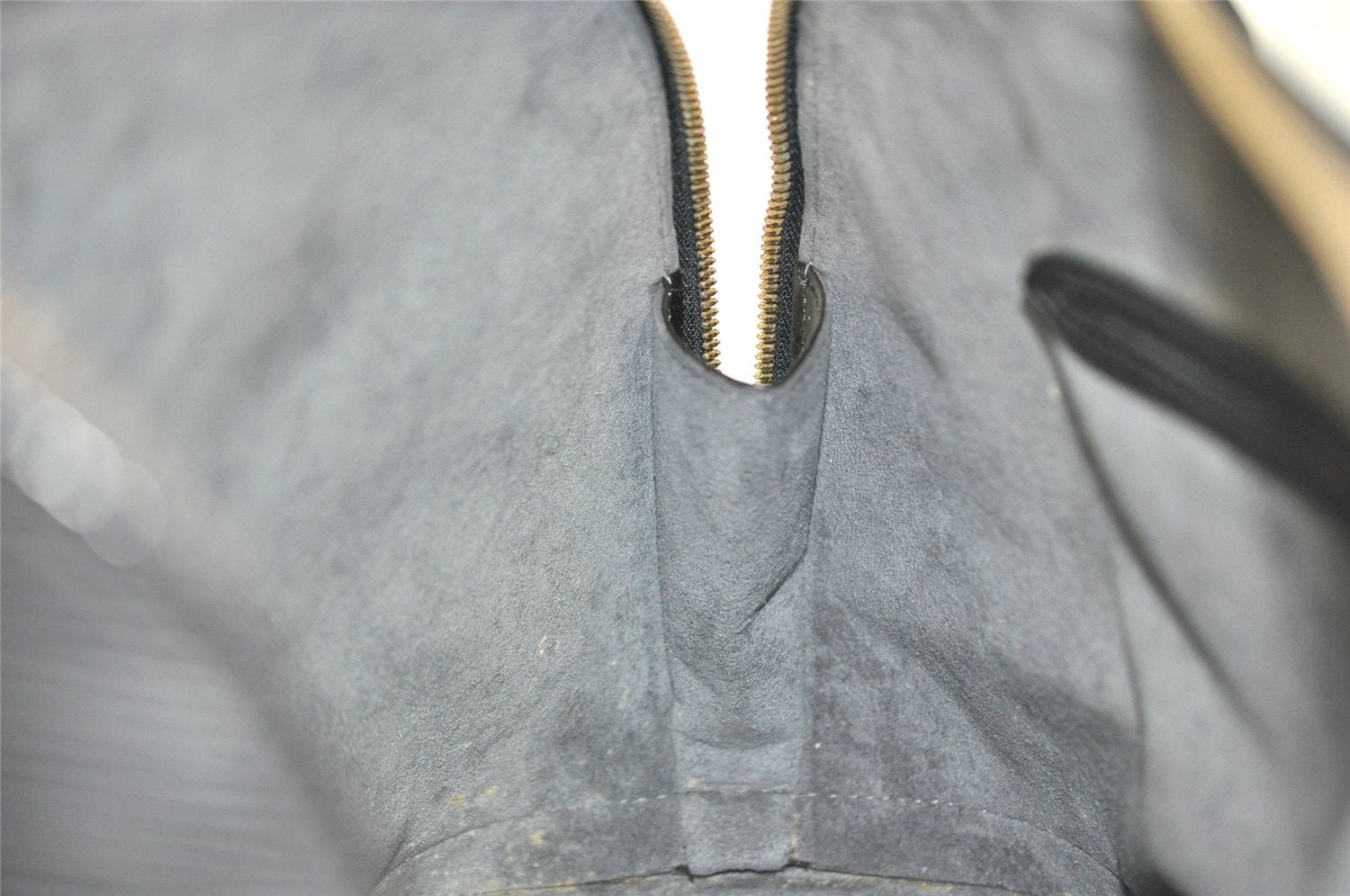 Authentic Louis Vuitton Epi Alma PM Hand Bag Black M40302 LV 1273I