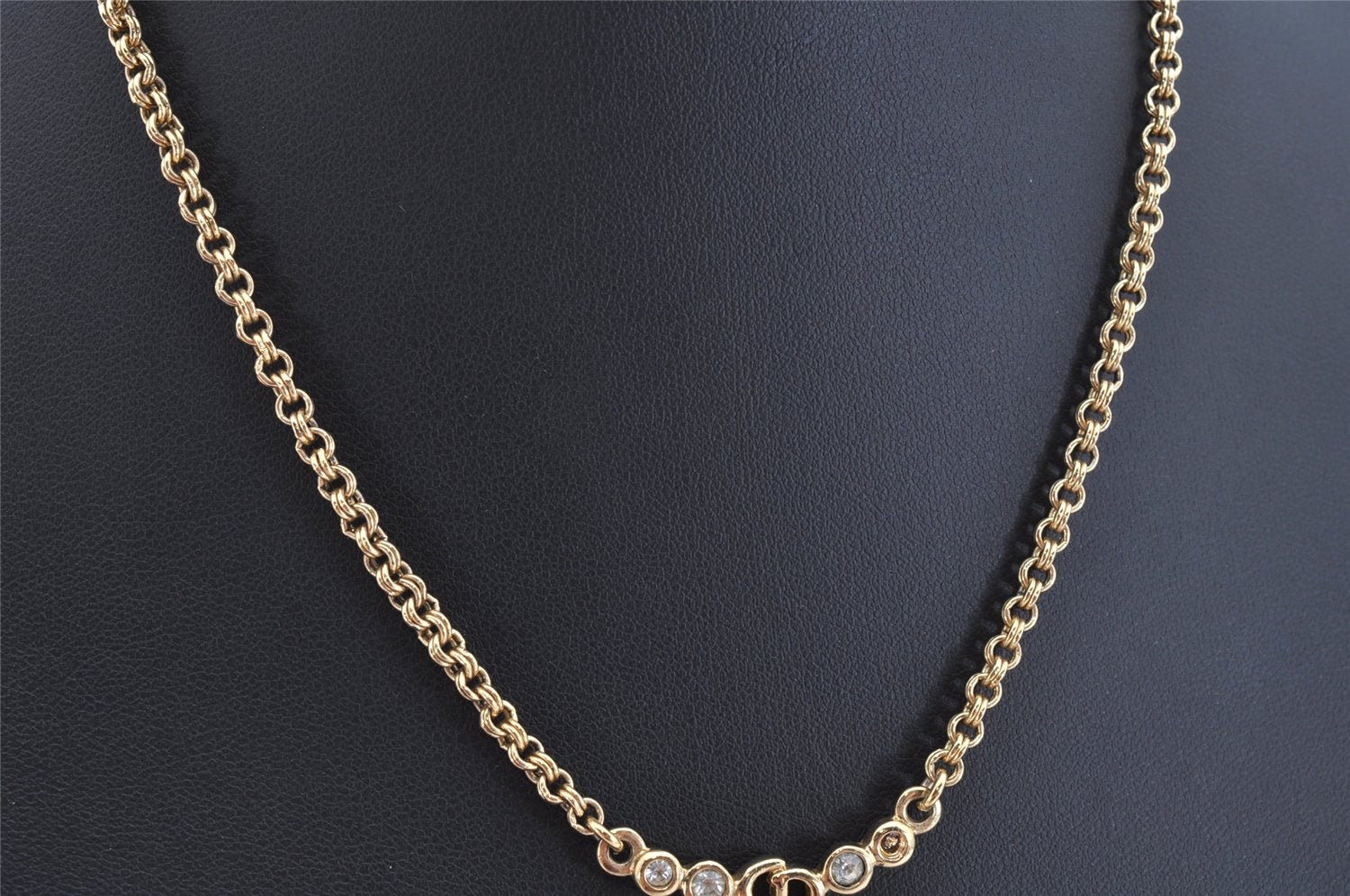 Authentic Christian Dior Gold Tone Chain Rhinestone Pendant Necklace CD 1279K