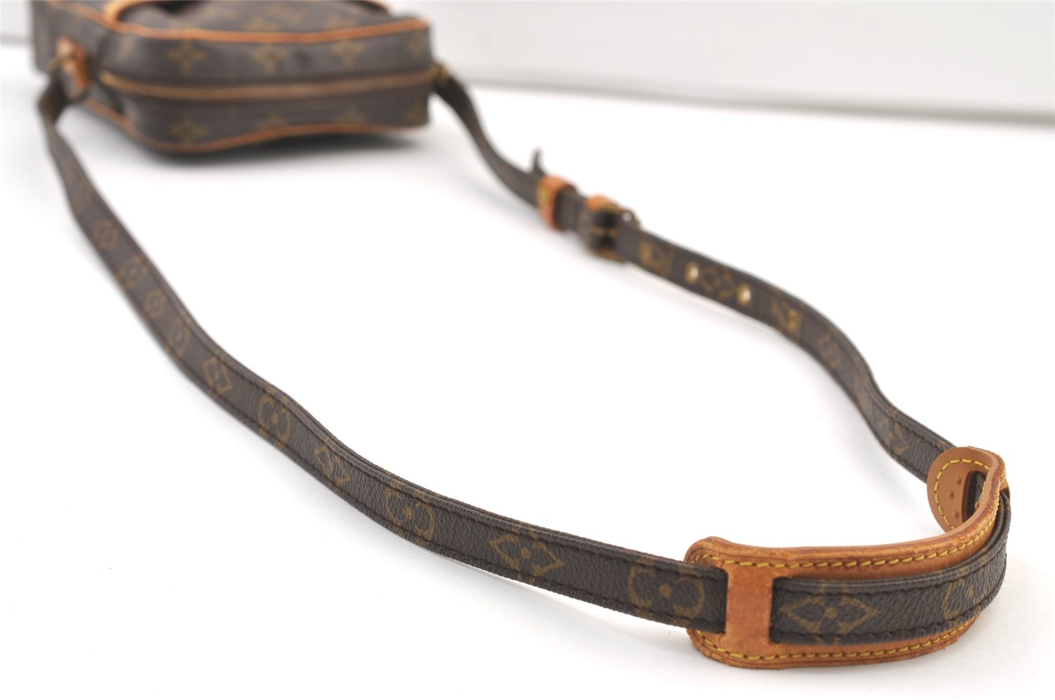 Authentic Louis Vuitton Monogram Danube Shoulder Cross Body Bag M45266 LV 1289K