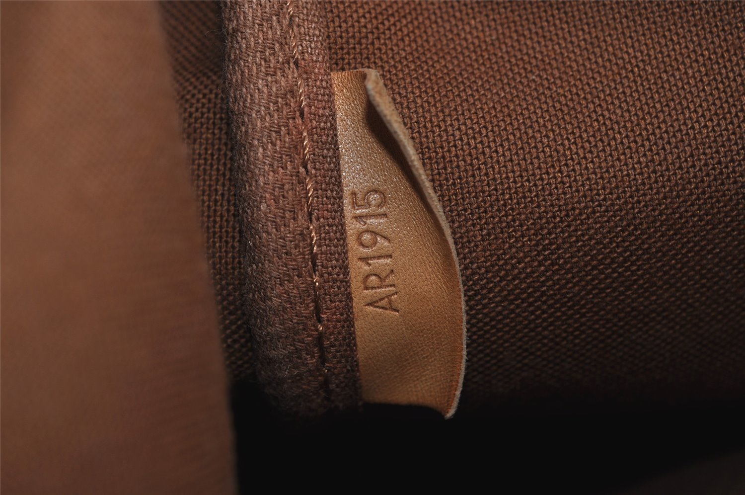 Authentic Louis Vuitton Monogram Saumur 35 Shoulder Cross Bag M42254 LV 1300I