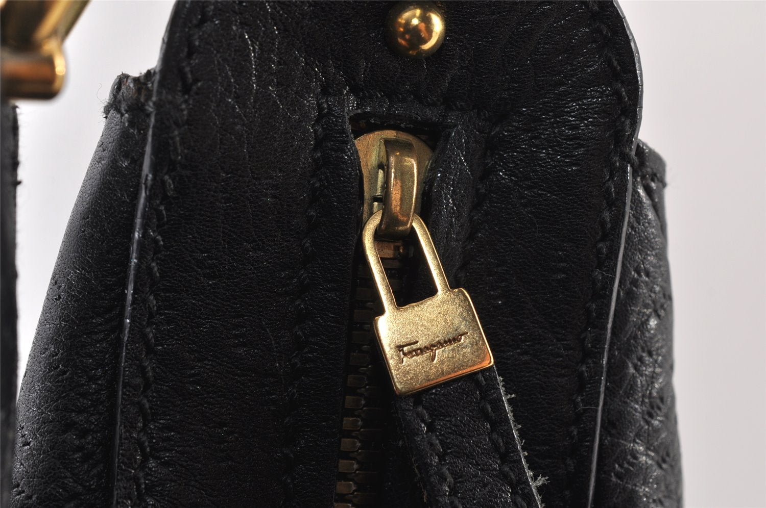 Authentic Salvatore Ferragamo Gancini Leather Shoulder Tote Bag Black 1303K