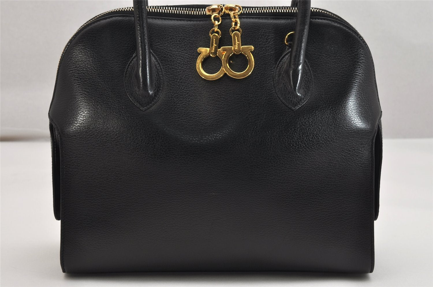 Authentic Salvatore Ferragamo Gancini Leather 2Way Shoulder Hand Bag Black 1304K