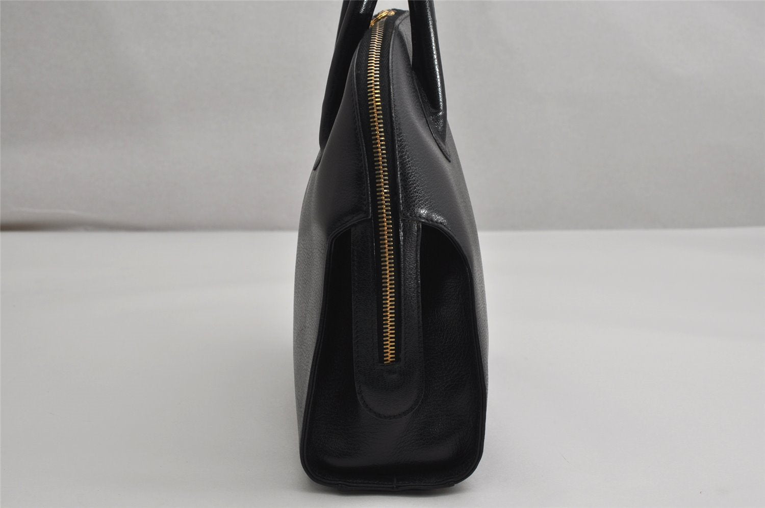 Authentic Salvatore Ferragamo Gancini Leather 2Way Shoulder Hand Bag Black 1304K
