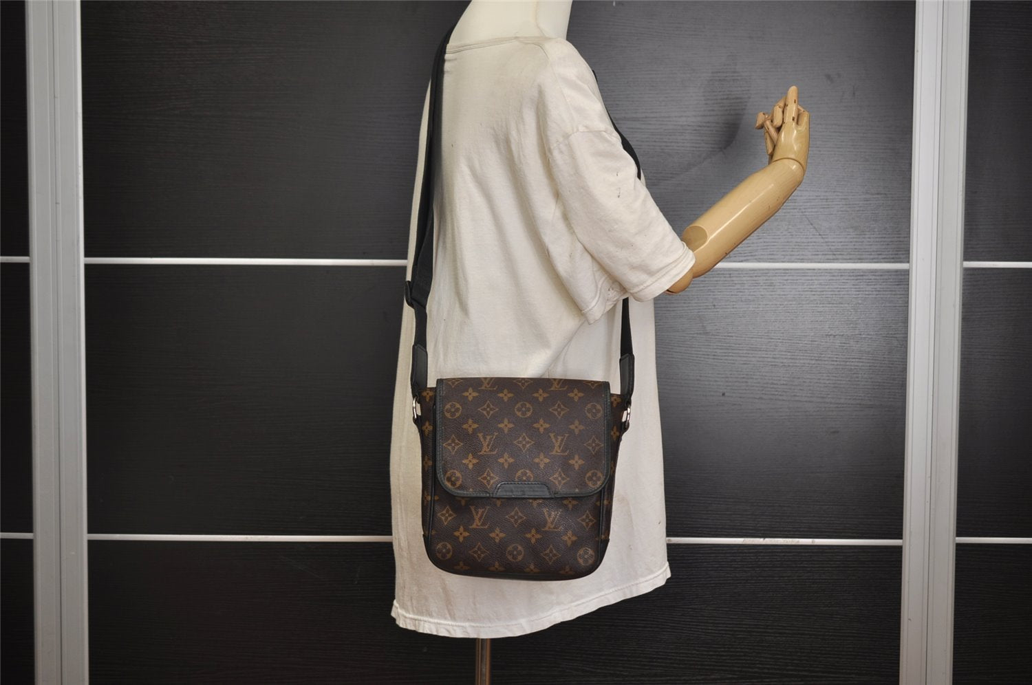 Auth Louis Vuitton Monogram Macassar Bass PM Shoulder Cross Bag M56717 LV 1315I