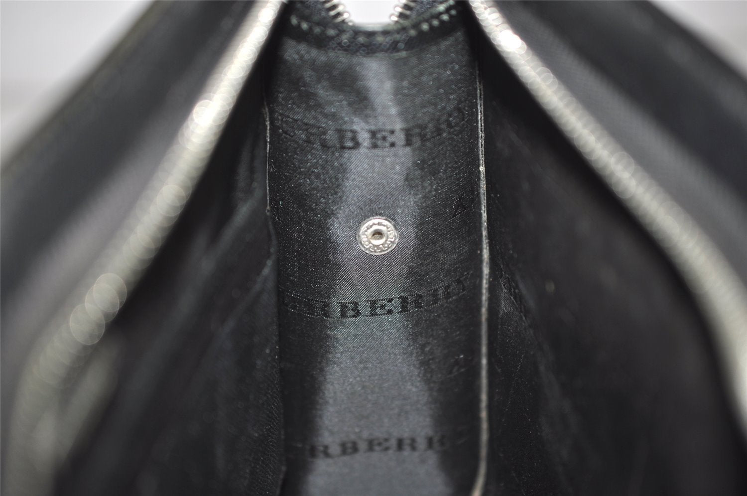Authentic BURBERRY Vintage Leather Clutch Hand Bag Purse Black 1320K