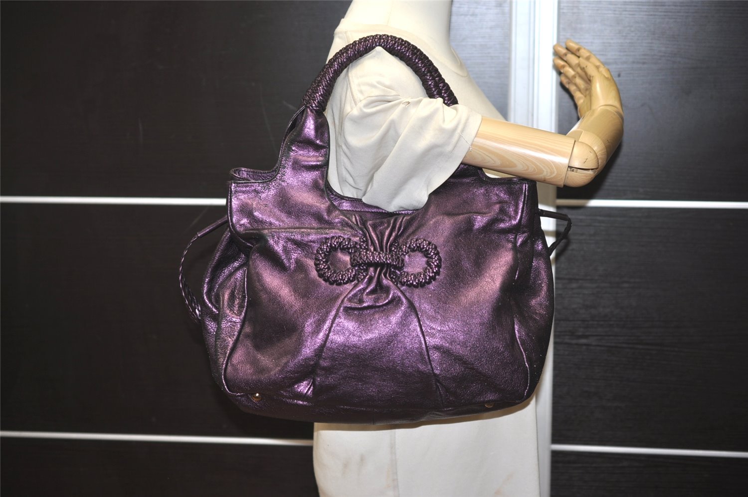 Authentic Salvatore Ferragamo Gancini Leather Shoulder Tote Bag Purple 1321K