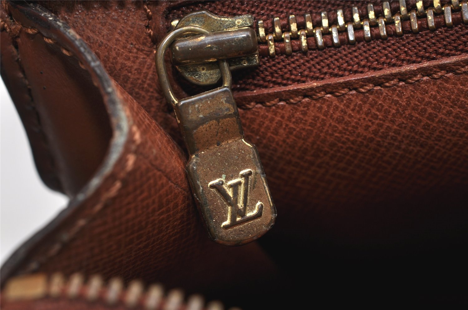 Authentic Louis Vuitton Monogram Enghien Shoulder Cross Bag M51205 LV 1324K