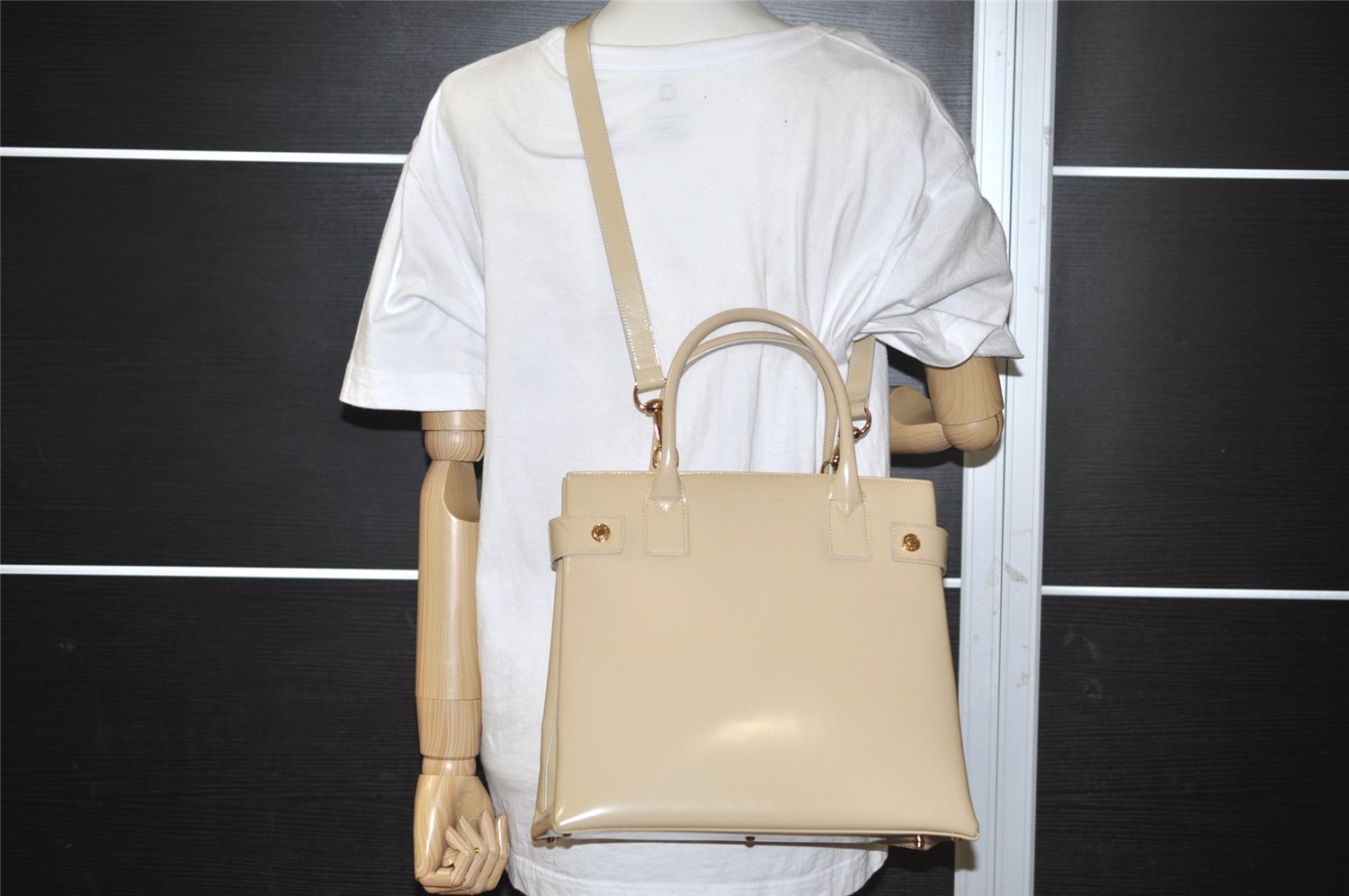 Authentic GUCCI Vintage 2Way Shoulder Hand Bag Purse Enamel White Junk 1326I