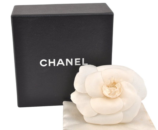 Authentic CHANEL Camellia Vintage Corsage Brooch Nylon White Box 1326L