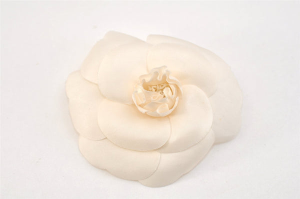 Authentic CHANEL Camellia Vintage Corsage Brooch Nylon White Box 1326L