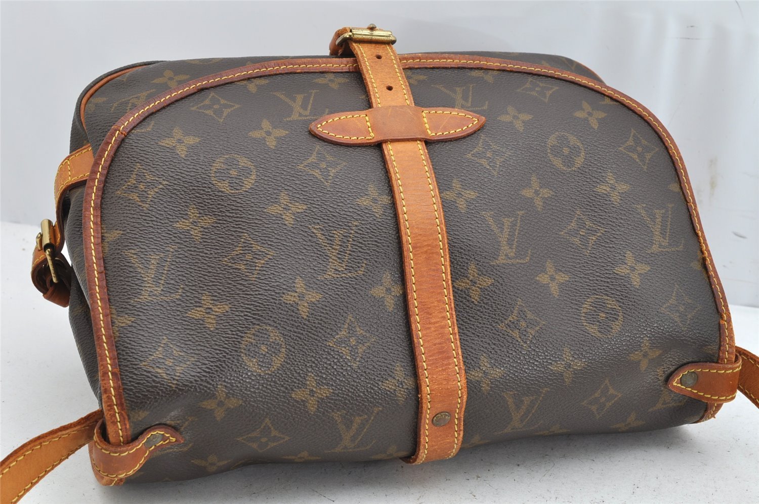 Authentic Louis Vuitton Monogram Saumur 30 Shoulder Cross Bag M42256 LV 1327K