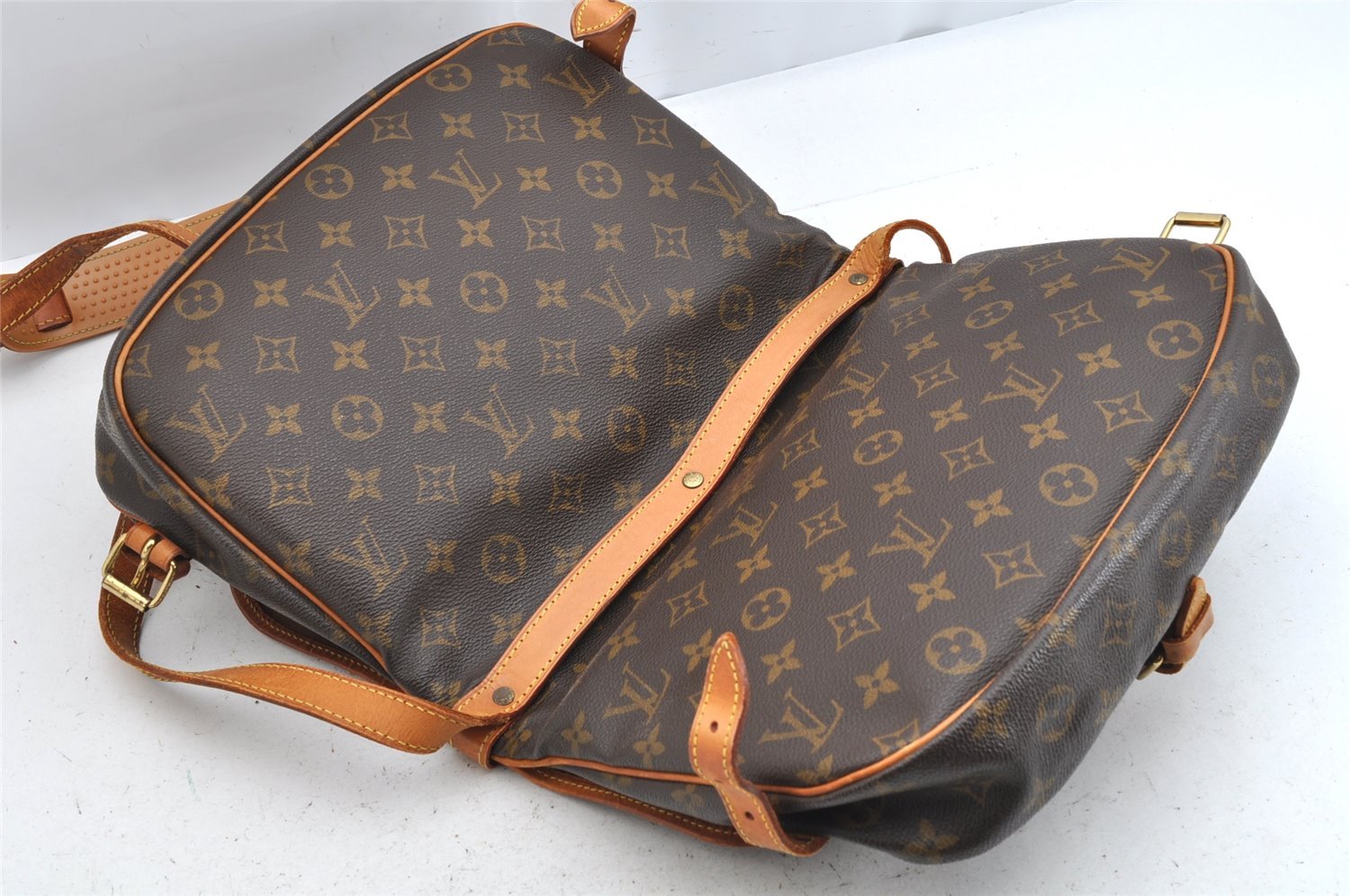 Authentic Louis Vuitton Monogram Saumur 30 Shoulder Cross Bag M42256 LV 1327K