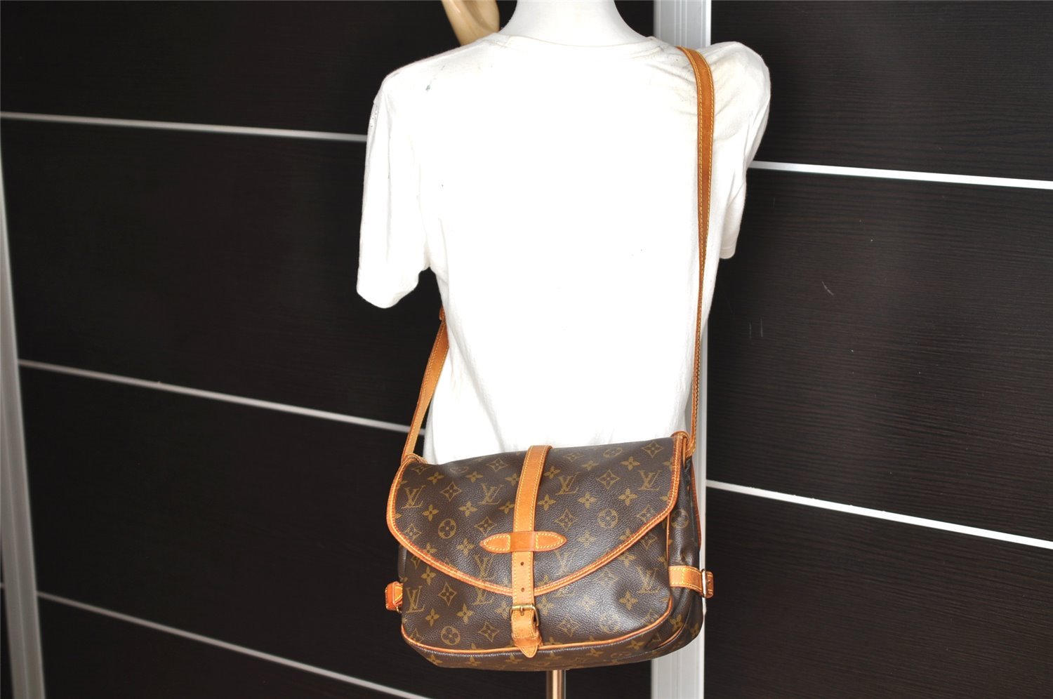 Authentic Louis Vuitton Monogram Saumur 30 Shoulder Cross Bag M42256 LV 1327K