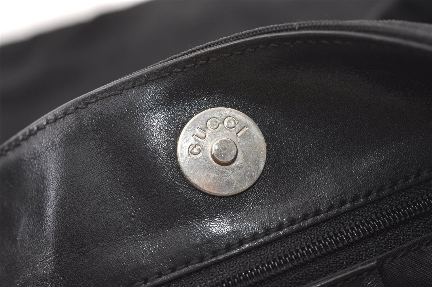 Authentic GUCCI Vintage Shoulder Bag Nylon Leather 0013166 Black 1329K