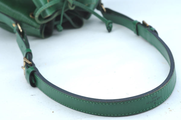 Authentic Louis Vuitton Epi Petit Noe Shoulder Drawstring Bag M44104 Green 1330I
