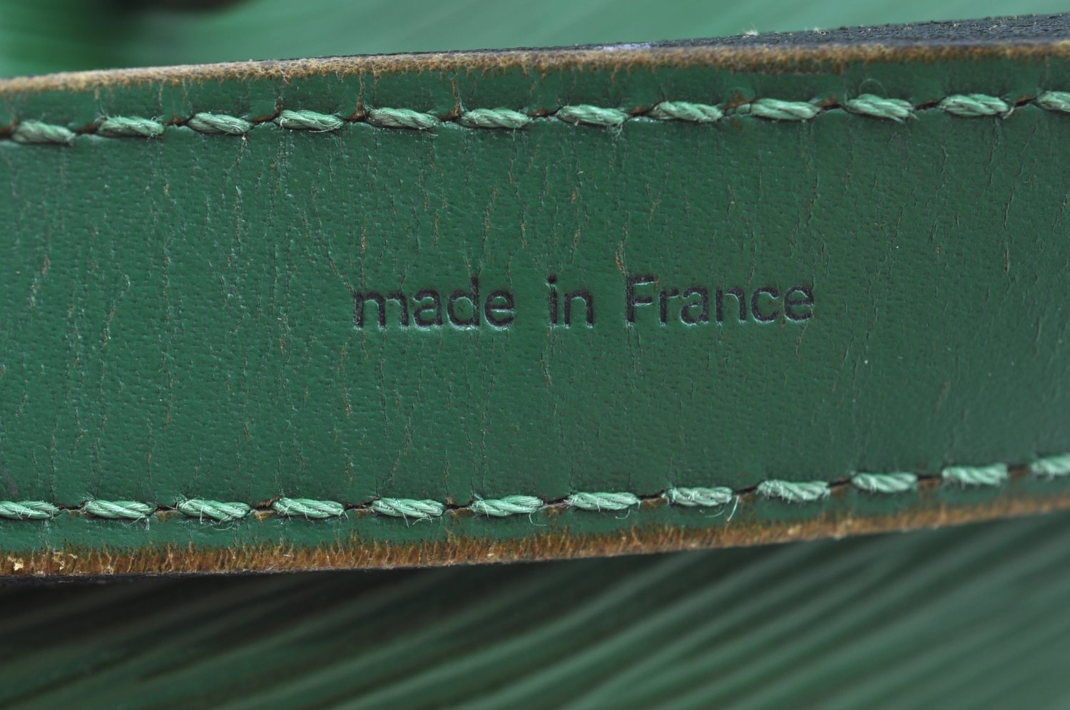 Authentic Louis Vuitton Epi Petit Noe Shoulder Drawstring Bag M44104 Green 1330I