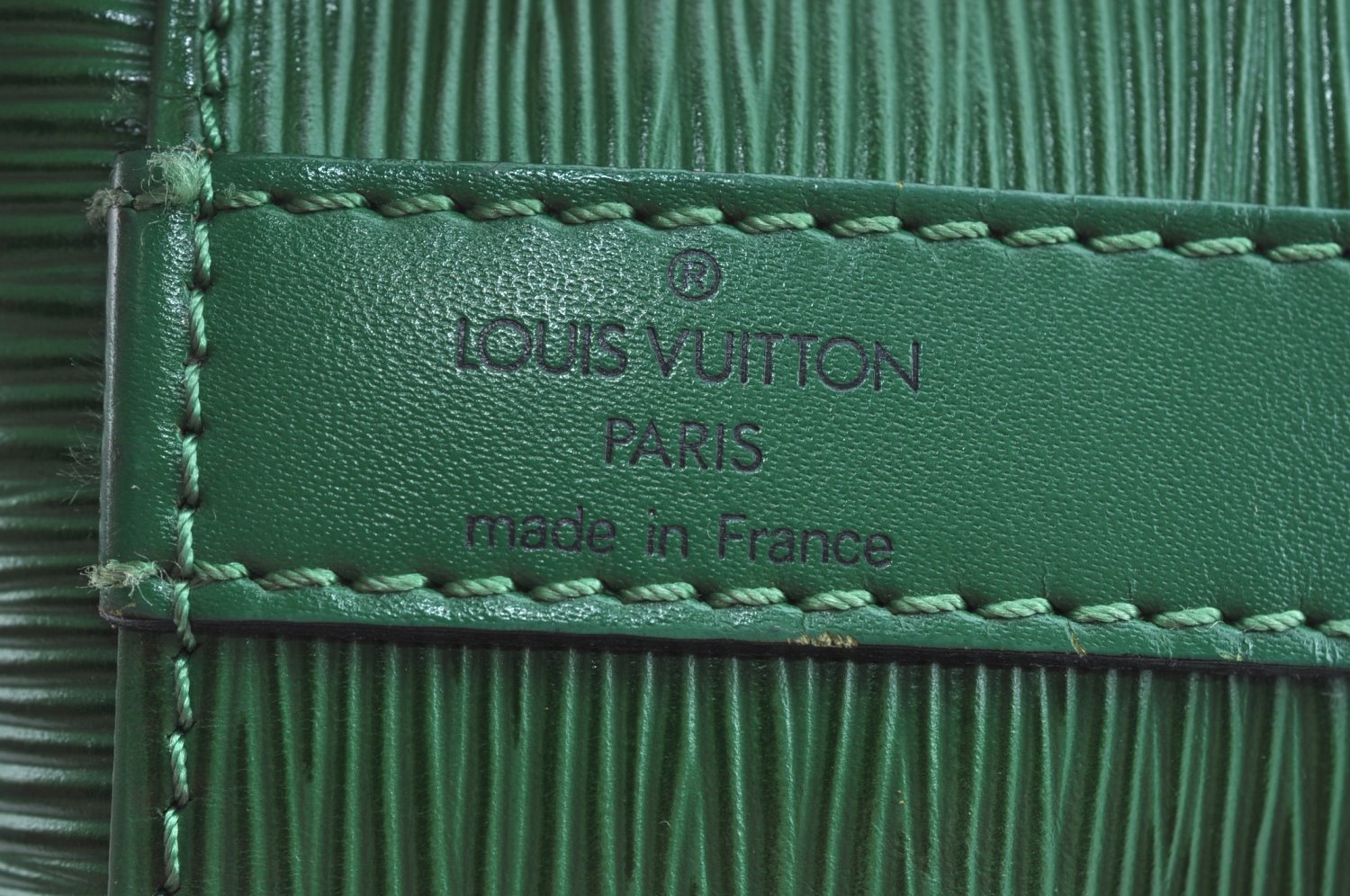 Authentic Louis Vuitton Epi Petit Noe Shoulder Drawstring Bag M44104 Green 1330I