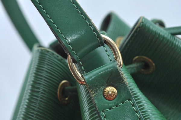 Authentic Louis Vuitton Epi Petit Noe Shoulder Drawstring Bag M44104 Green 1330I