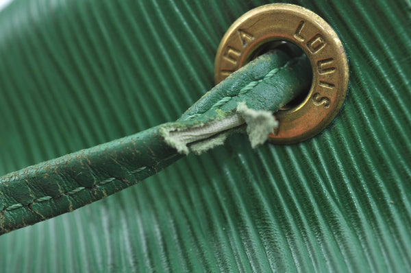 Authentic Louis Vuitton Epi Petit Noe Shoulder Drawstring Bag M44104 Green 1330I